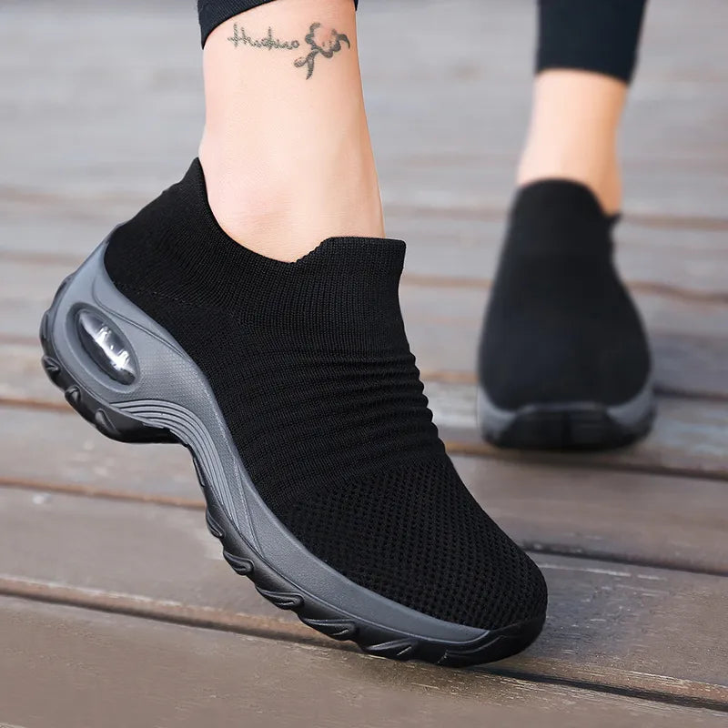 Women's Casual Sports Socks Sneakers Fashionable Thick Sole Air Cushion