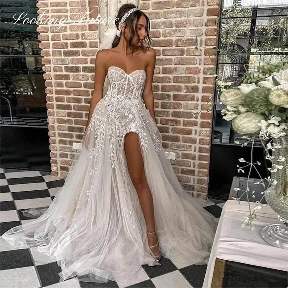 Sexy Beach Wedding Dresses For Bride Elegant Lace Boho Wedding Gowns Strapless Sleeveless High Split Princess Backless 2024